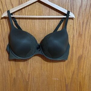 Victoria's Secret Body by Victoria perfect coverage sz 38 D Dark Green Lace Bra